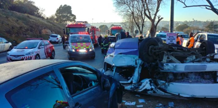 RANDBURG-Multiple-vehicle-collision-leaves-one-dead-fourteen-injured.jpg